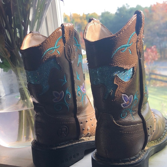 Ariat Brown and Blue Shoes - Picture 3 of 3